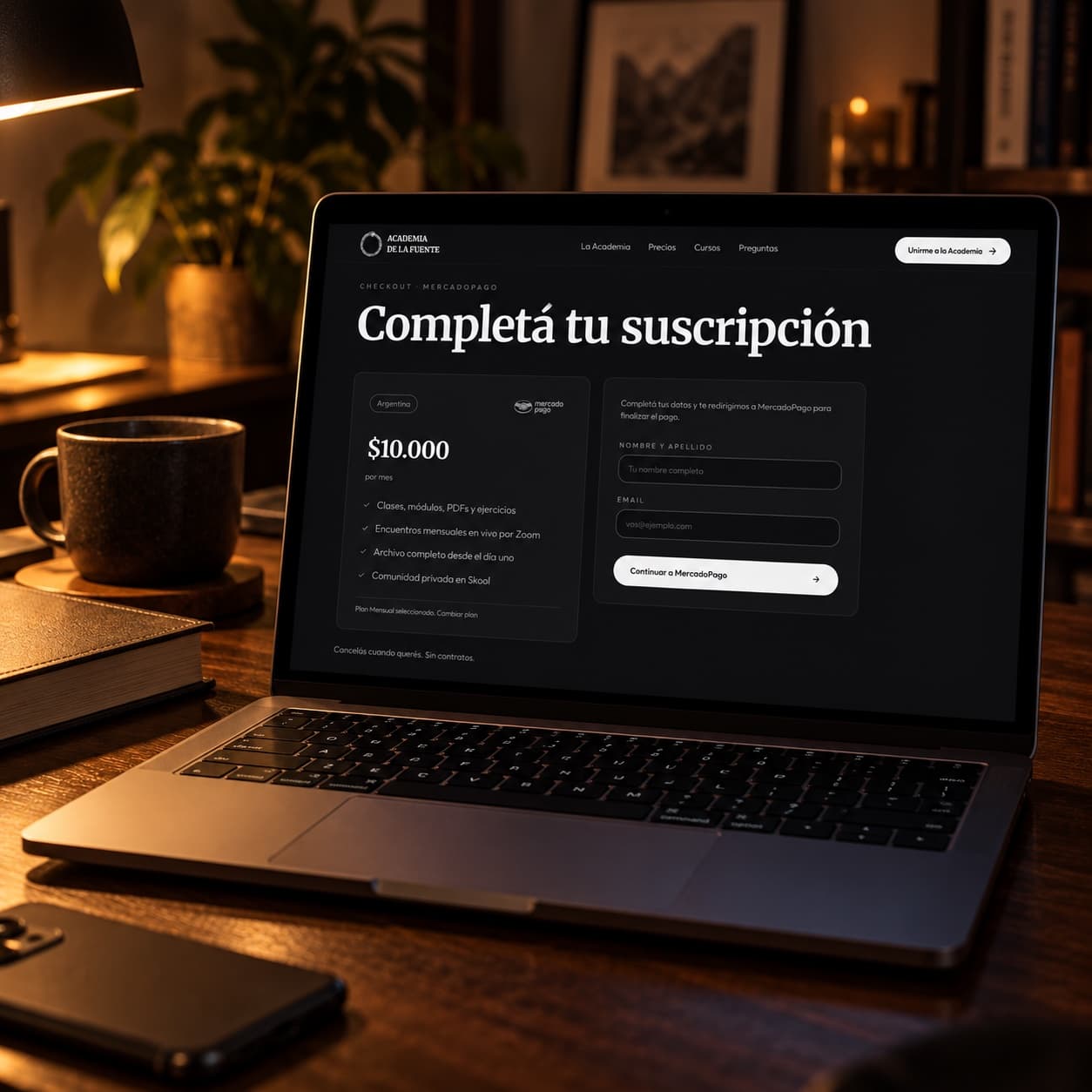 Portátil de noche mostrando la pantalla de suscripción de la academia